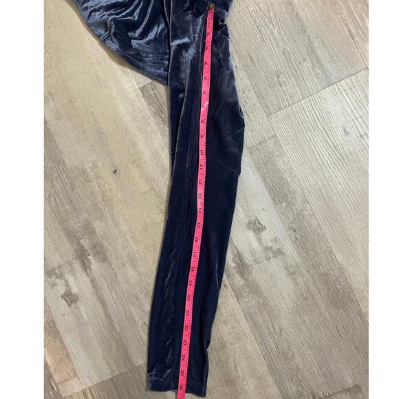Shefit Velvet Leggings Size Luxe (Large) - Picture 6 of 11